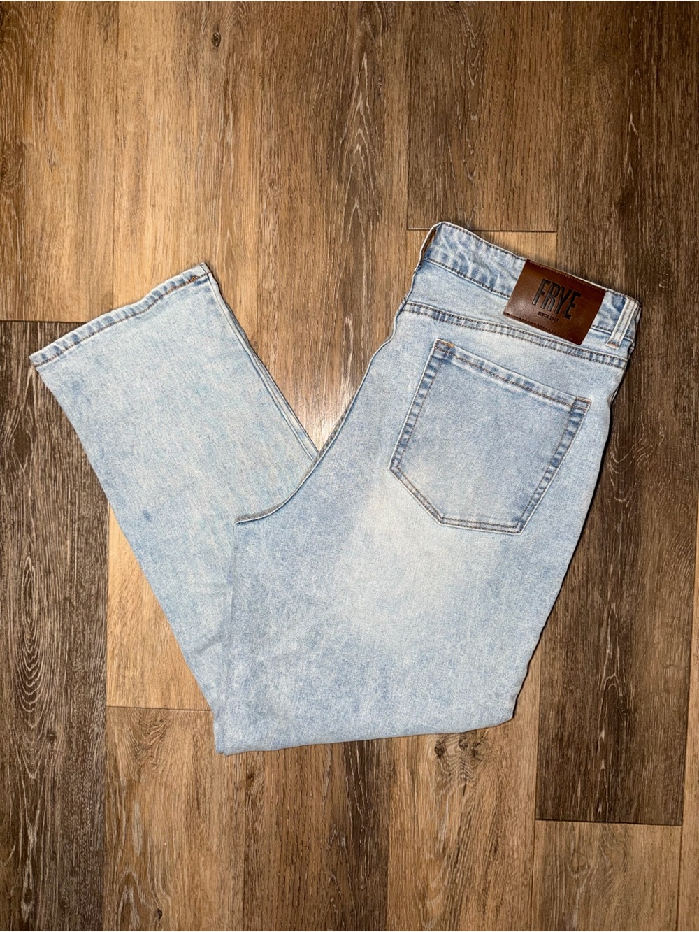 FRYE Women’s Light Wash High-Rise Straight-Leg Jeans
